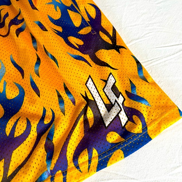 Lost Files men’s shorts, yellow with flame print, size large - Picture 4 of 5